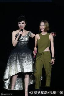 欧美歌手扭腰视频,动感视频燃爆网络