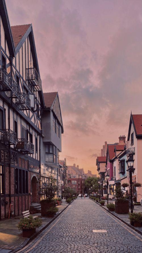 欧美夜景小镇视频,漫步光影交织的梦幻世界