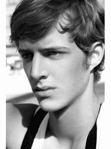 黑皮卷发帅哥欧美视频,欧美帅哥卷发风采展示